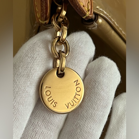 Louis Vuitton Vernis Brea GM Beige Poudre(Gold Beige) - Picture 10 of 17
